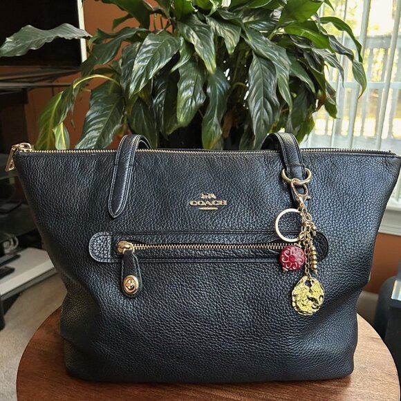 GOLD HAMMERED NUGGET Dark Cherry Bag Charm - Picture 4 of 7